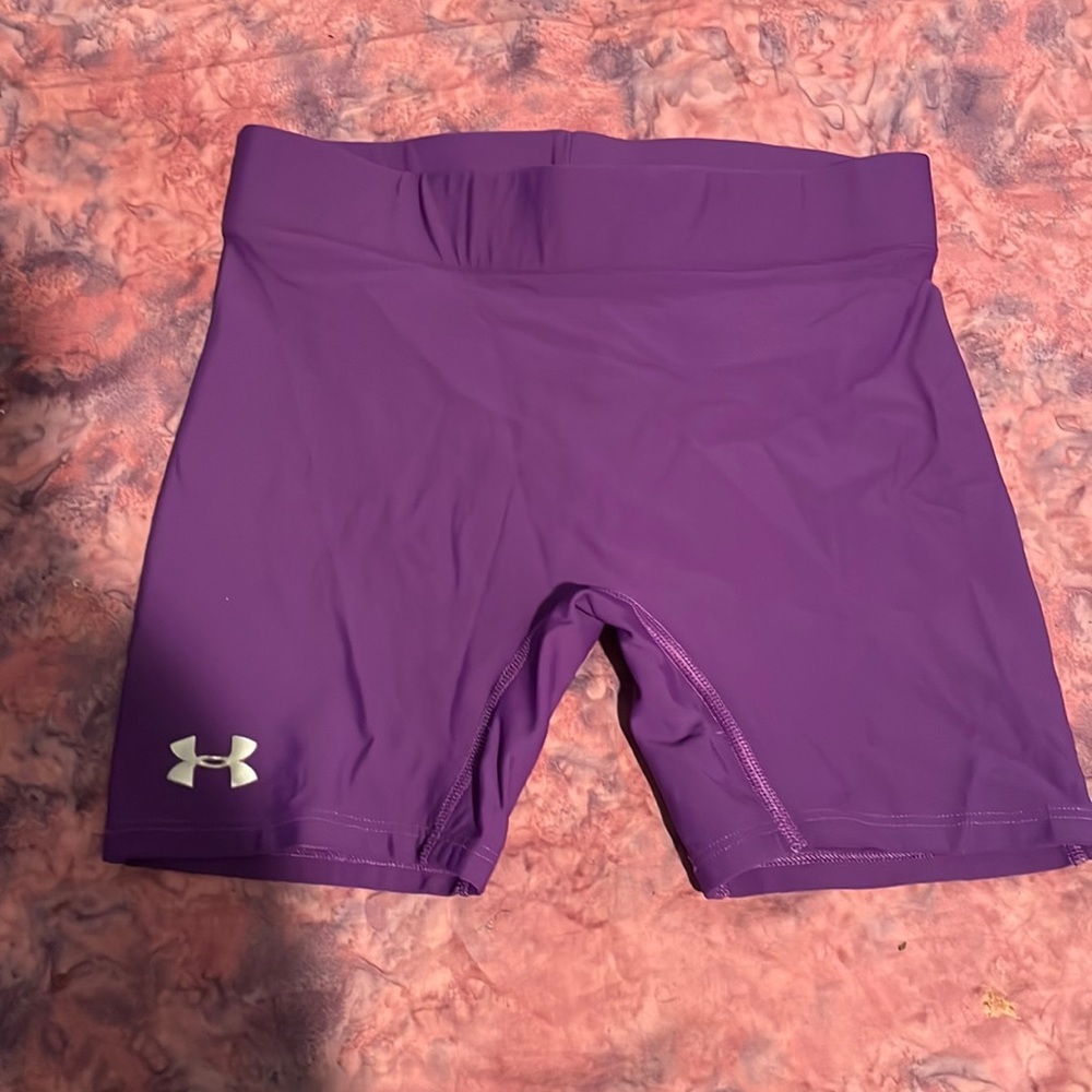 Under Armour women shorts